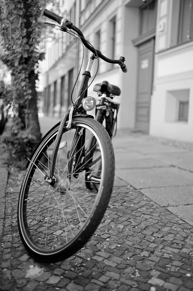 My daily bicycle photo ... in Berlin. Leica M9 with Leica 35mm Summilux-M AA f/1.4. © 2016 Thorsten Overgaard.