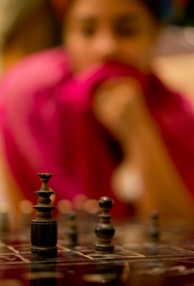 Playing chess in Cuba. Leica CL with Leica 35mm Summilux-TL f/1.4. © 2018 Thorsten von Overgaard. 