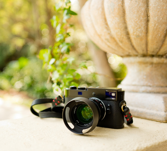 Leica 50mm Summilux-M ASPH f/1.4 Black Chrome limited edition in 1959-design (500 released in 2015) on Leica M-D 262. Comes with hood (12586) and metal as well as plastic lens cap. © Thorsten Overgaard.