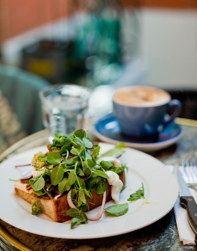 Spanish tortilla on roasted focaccia bread, onion, pesto and more yummy stuff. Denmark, April 2016. Leica M9 with Leica 50mm APO-Summicron-M ASPH f/2.0. © 2016 Thorsten Overgaard.