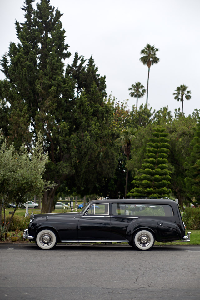 A Rolls Royce hearse. Leica M10-P and Leica 50mm Noctilux-M ASPH f/0.95 FLE. © Thorsten Overgaard. 