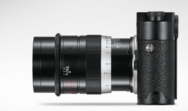 The Thambar 2017 model on the Leica M10. The meaning of the Greek term "thambo" means "to be blinded by beauty"