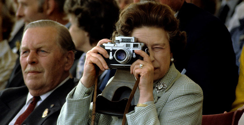 Queen Elizabeth II with her Leica.