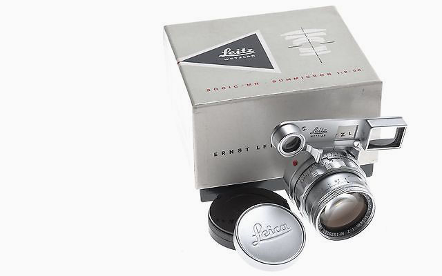 Leitz Summicron DR (Dual Range) f/2.0 (order no SOOIC-MN). 