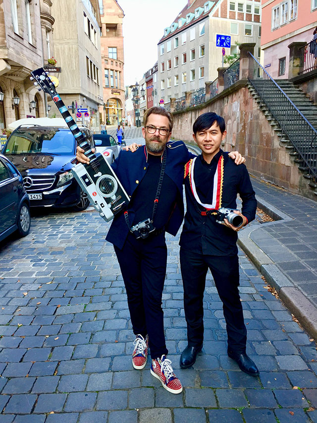 Thorsten Overgaard in Nuremberg with the custom-made one-of-a-kind Leica M10 guitar made for Leica Store Nuremberg. With Claudius Weson from Malaysia who took my 5-day workshop. 