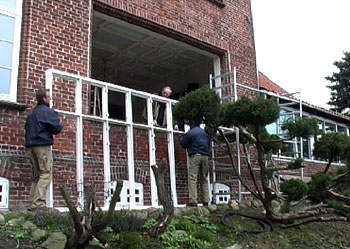 The windows from 1872 was renewed in 2001. Here it's the large window in the livingroom.