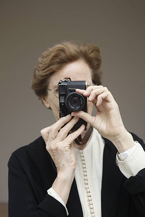 Ms. martine Franck (1938-2012), the wife of Henri Cartier Bresson .