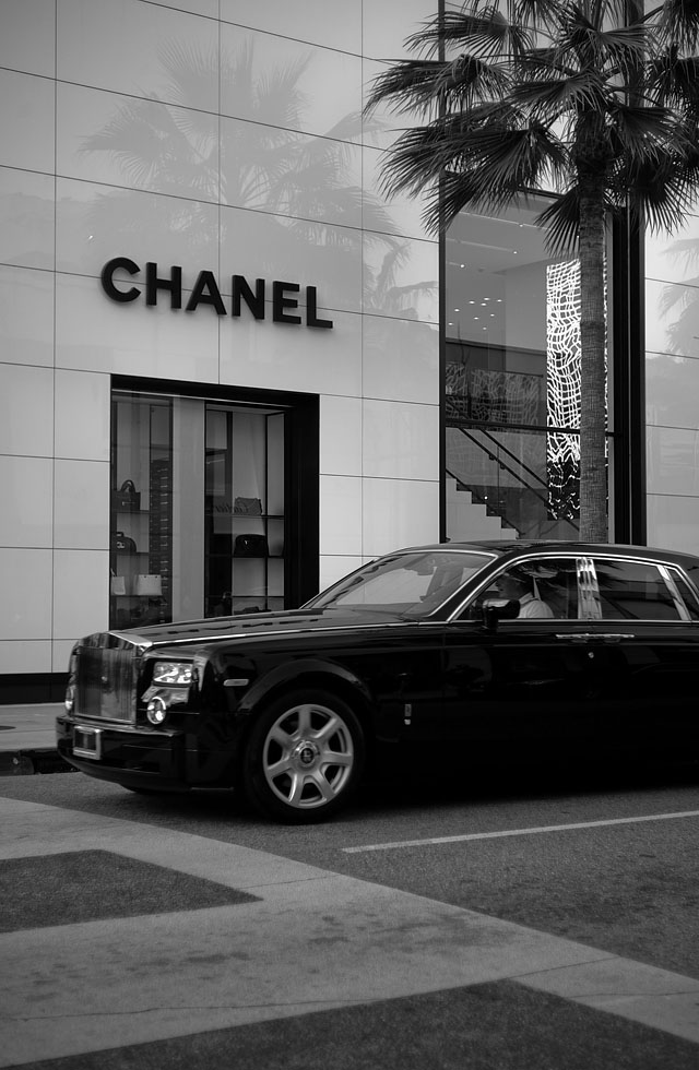 Chanel store at Rodeo Drive in Beverly Hills. Leica M9 with Leica 50mm Summicron-M f/2.0