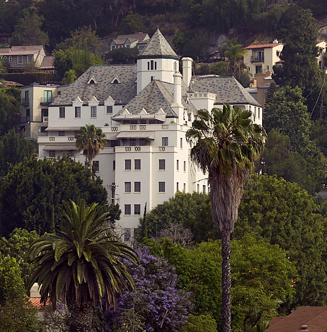 Chateau Marmont with Leica M10 and Leica 90mm APO-Summicron-M ASPH f/2.0. © 2018 Thorsten von Overgaard. 