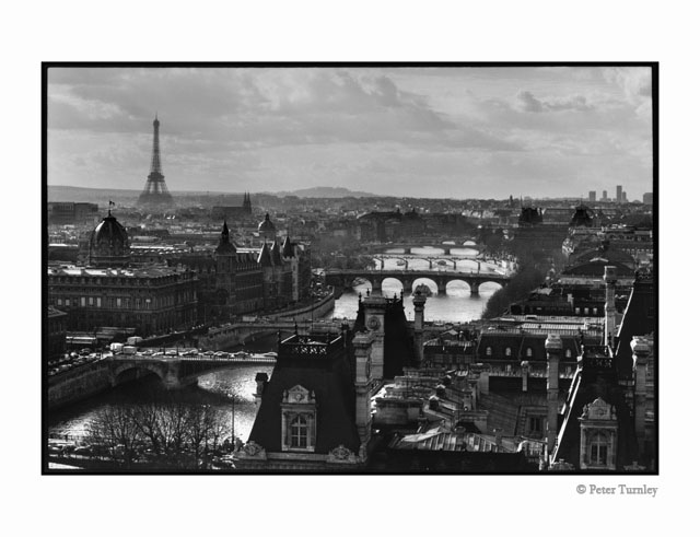 Peter Turnley is a traditional Leica M film photographer that turned to the Leica M Monochrom. Photo above is one of his classic film photographs, from the book "French Kiss". 