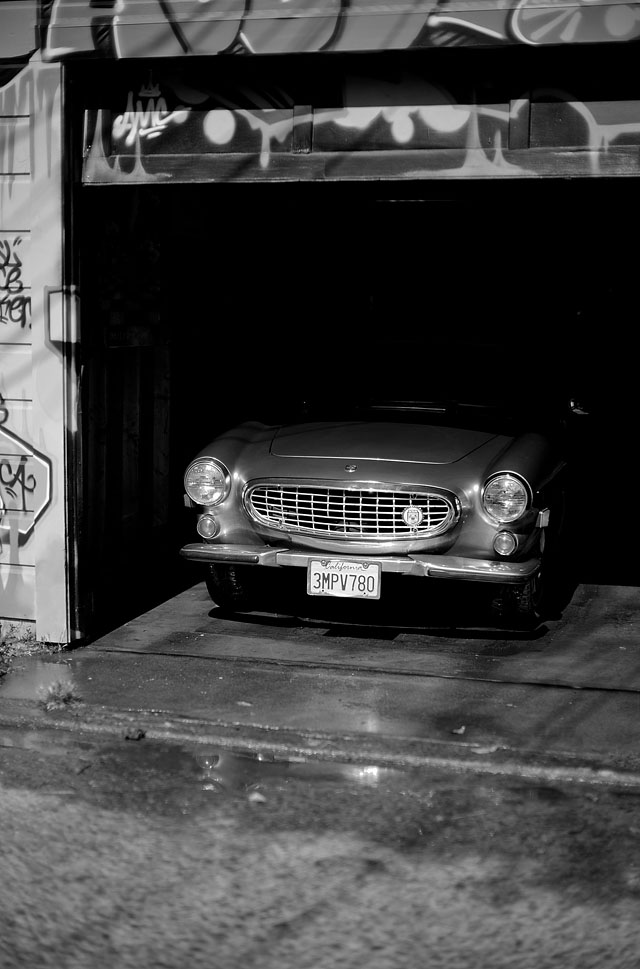 In an empty street we stumbled over this old Volvo that had been cared for by the same young owner for the last 15 years. So we spent a good half hour playing with the light and the shapes of it. Leica M9 with Leica 50mm Noctilux-M ASPH f/0.95 and B&W 8X ND-filter 