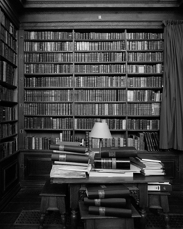 Each of the small study areas were sealed off with a lanyard. Leica M Monochrom with Leica 21mm Super-Elmar-M ASPH f/3.4 . © Thorsten Overgaard. 