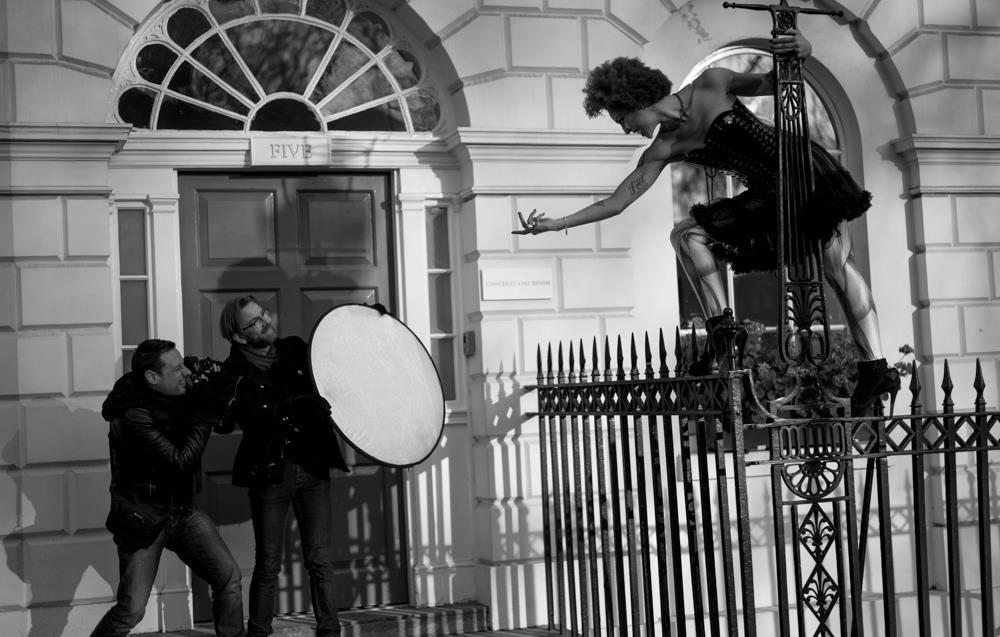 Patrick Arends from the Netherlands shooting Joy in 6º Celcius at the London Workshop in January 2013. Photo by Robert Lemm.