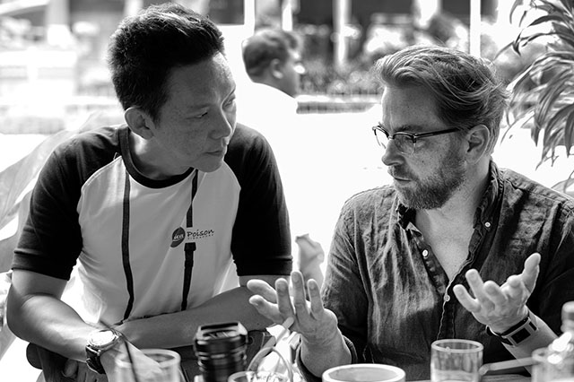 Yu-Ying Ng and me in serious discussion. Photo by Luciano Checco. 
