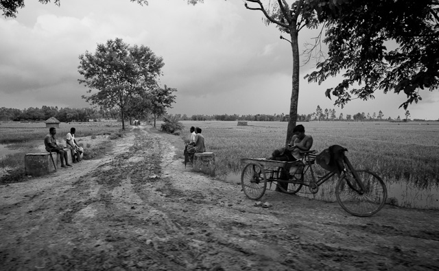 10 hours roadtrip into a more and more empty landscape. But there is always people around. © 2014 Thorsten Overgaard. Leica M 240 with Leica 21mm Summilux-M ASPH f/1.4. 