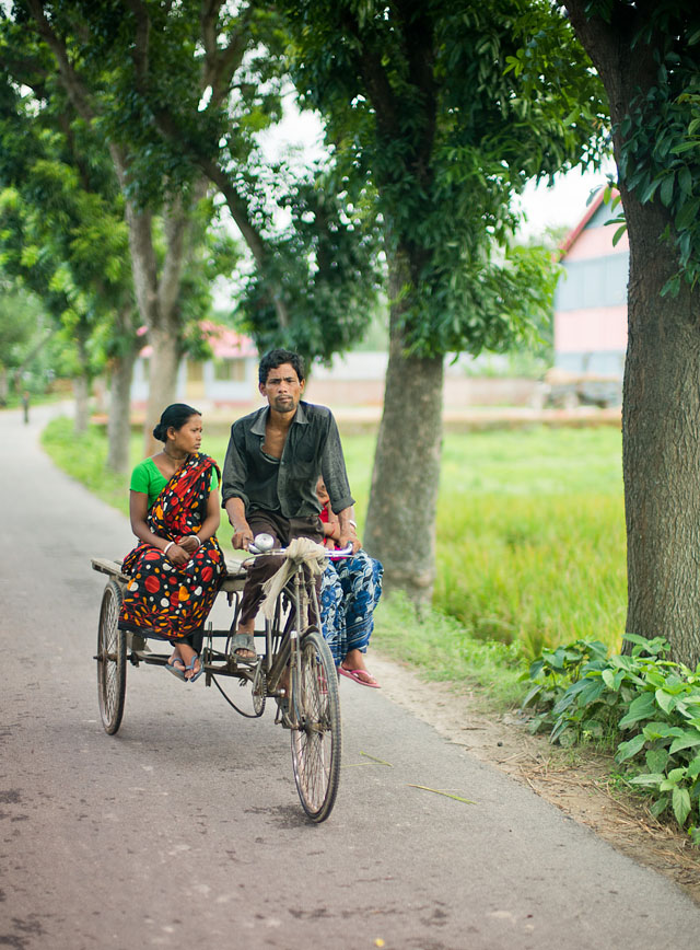 Everyone seem to use the ricksaws for transportation. I saw many women, workers and others who hired a ricksaw to get around. I would normally associate it with something for well off people or tourists. But I was wrong on that. Bangladesh. © 2014 Thorsten Overgaard. Leica M 240 with Leica 50mm Noctilux-M ASPH f/0.95. 