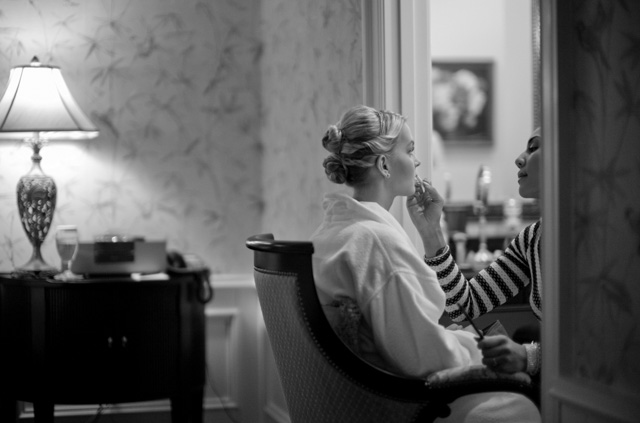 Joy did makeup on the bride and all the girls. Leica M 240 with Leica 50mm Noctilux-M ASPH f/0.95. © 2016 Thorsten Overgaard. 