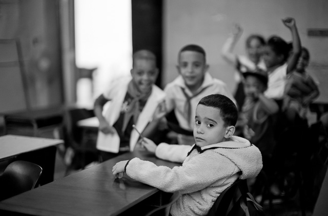 A look into a school class through an open window in Havana, Cuba. Leica M10 with Leica 50mm Noctilux-M ASPH f/0.95. Copyright 2017-2018 Thorsten von Overgaard. 