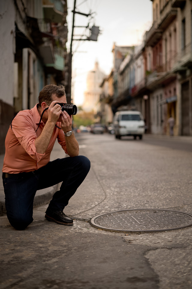 Chad Monnin out and about in the Overgaard Workshop in Havana, Cuba. Leica M10 with Leica 50mm APO-Summicron-M ASPH f/2.0. Copyright 2017-2018 Thorsten von Overgaard. 