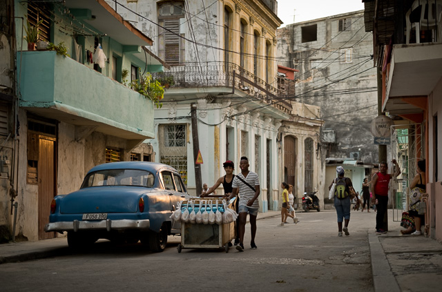 The last light just after sunset in Havana, Cuba. Leica M10 with Leica 50mm APO-Summicron-M ASPH f/2.0. Copyright 2017-2018 Thorsten von Overgaard. 