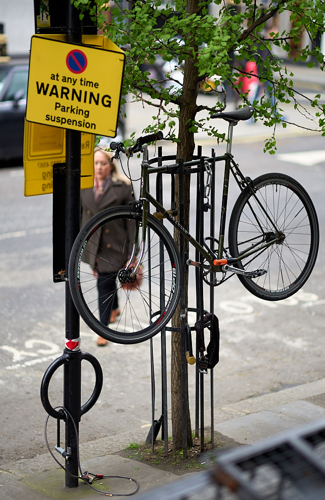 Parking in London. Leica M10 with Leica 75mm Noctilux-M ASPH f/1.25. © 2018 Thorsten von Overgaard. 