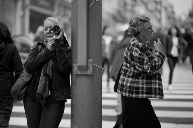 Judy-Lea Engel out and about with the Leica Q. Leica M10 with 75mm Noctilux-M ASPH f/1.25. © 2018 Thorsten Overgaard.