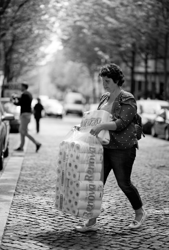 Family mother. Leica M10 with Leica 75mm Noctilux-M ASPH f/1.25. © 2018 Thorsten von Overgaard.  