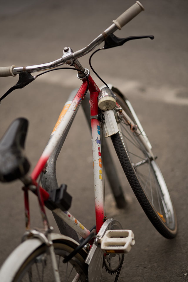 My daily bicycle photo, in Brussels. Leica M10 with Leica 75mm Noctilux-M ASPH f/1.25. © 2018 Thorsten von Overgaard.