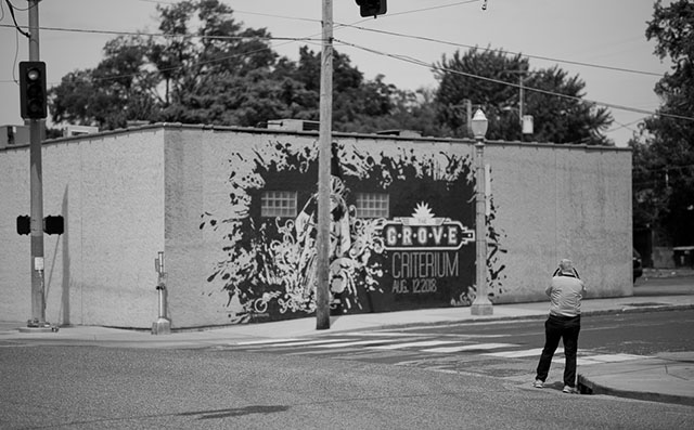 The Grove in St. Louis. Leica M10 with Leica 75mm Noctilux-M ASPH f/1.25. © 2018 Thorsten von Overgaard. 