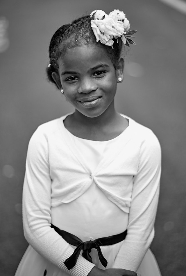 Street portrait in Paris. Leica M10-P with Leica 75mm Summilux-M ASPH f/1.4. © Thorsten Overgaard. 