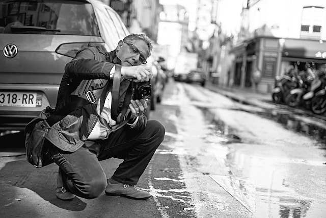 Mr. Lellouche out and about in the Paris Workshop. Leica M10-P with Leica 50mm APO-Summicron-M ASPH f/2.0 LHSA. © Thorsten Overgaard. 