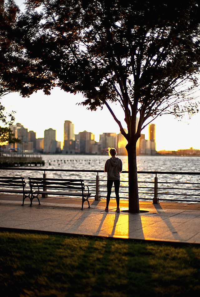 Sunset ovrer New York. By Hudson River. Leica M10-P with Leica 50mm Noctilux-M ASPH f/0.95. © Thorsten von Overgaard.