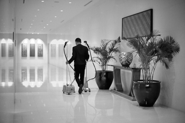 Hotel Fairmont in Jakarta. Leica M10-P with 7artisans 50mm f/1.1. © Thorsten Overgaard. 