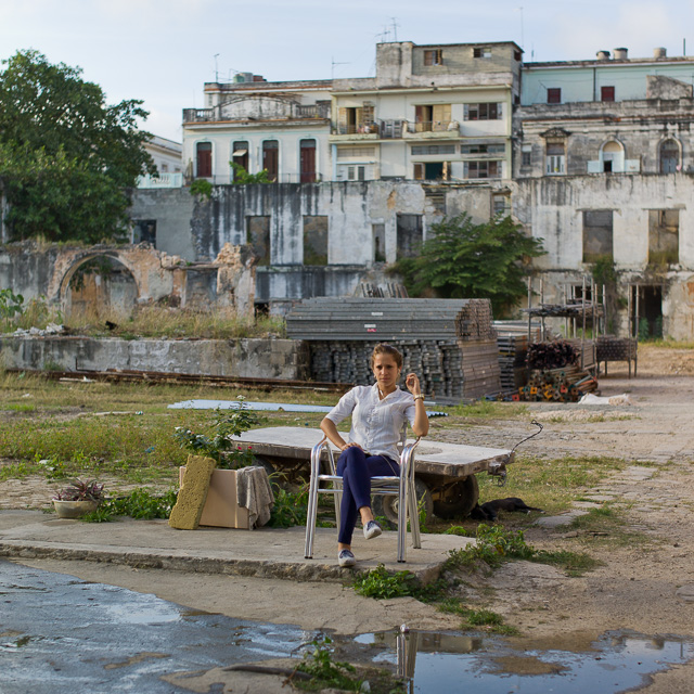 Enjoying a private moment in Havana. Leica M9 with Leica 50mm Summilux-M ASPH f/1.4 BC. © 2018 Thorsten von Overgaard.