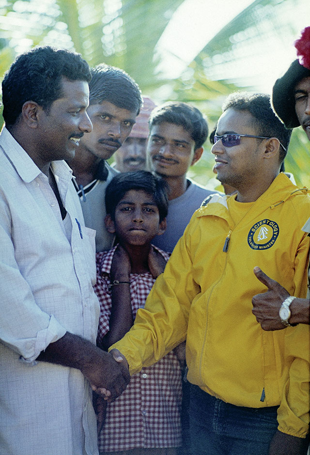 The volunteer ministers with local families in India. Mr. Jenyairyju had gotten help from the team with breathing problems, chest pain and pain in the back. © Thorsten Overgaard 