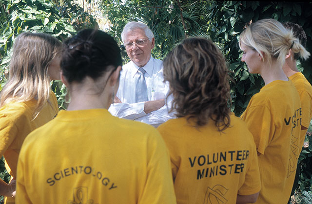 President of thre Church of Scientology Heber Jentzsch with the Scientology Volunteers on ground. Leica M4 with Leica 21mm Super-Elmarit-M f/3.4. © Thorsten Overgaard.