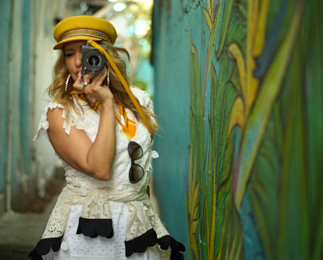 Layla in Miami. Leica M10-R with Leica 50mm Summilux-M ASPH f/1.4. © Thorsten Overgaard

