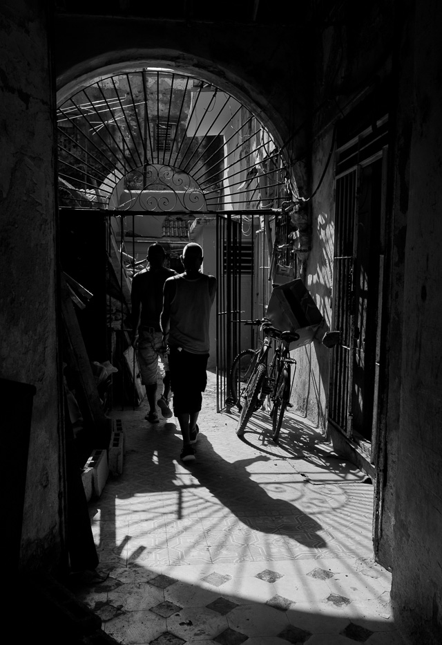 Fujifilm X-Pro 2 Graphite in Havana, Cuba. Fujinon 35mm f/2.0. © Thorsten Overgaard.. 