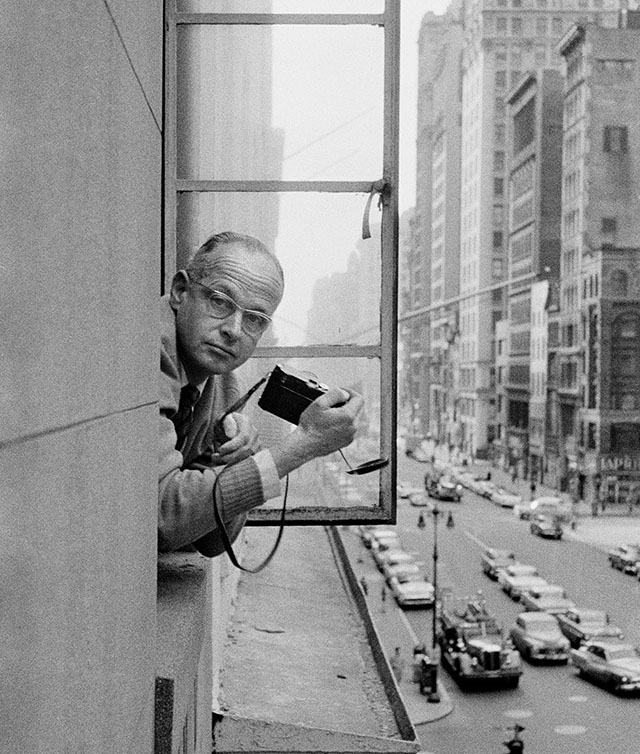 Henri Cartier-Bresson (1908-2004) in New York, 1959. © Rene Burri, Magnum Photos.