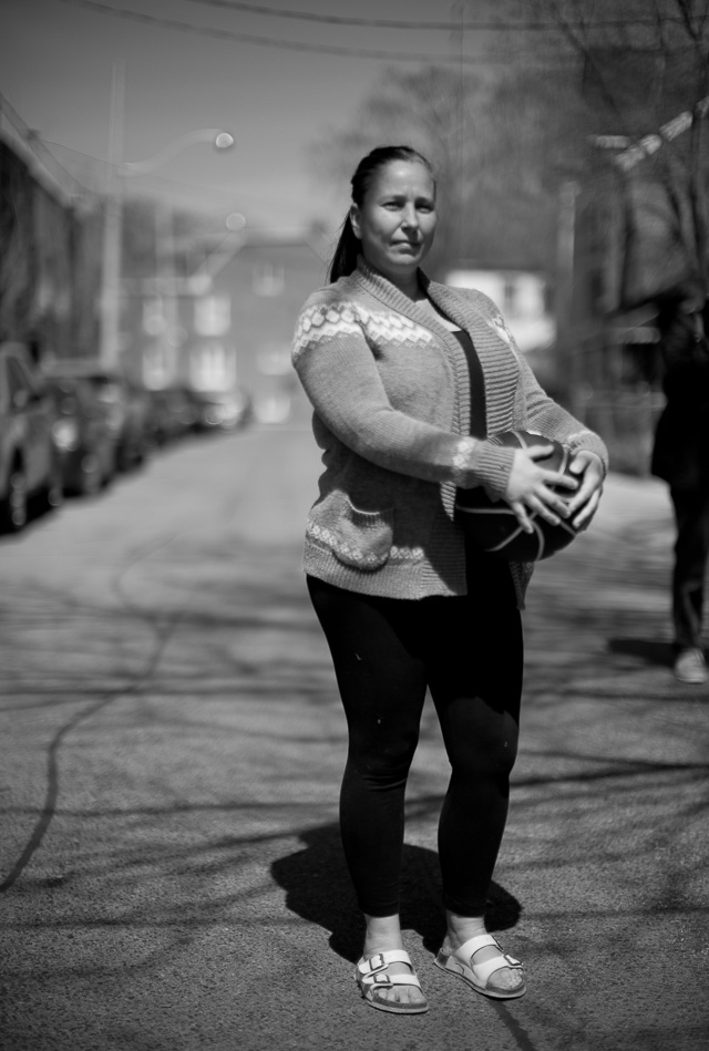 Street portrait in Toronto. Leica M240 with Leica 50mm Noctilux f/0.95. © Thorsten Overgaard. 