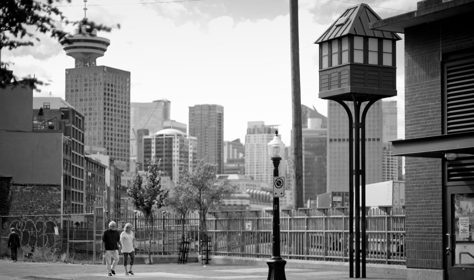 Alexander Street in Vancouver, British Columbia, Canada. Leica M240 with Leica 75mm Summilux-M f/1.4. © 2016 Thorsten Overgaard.