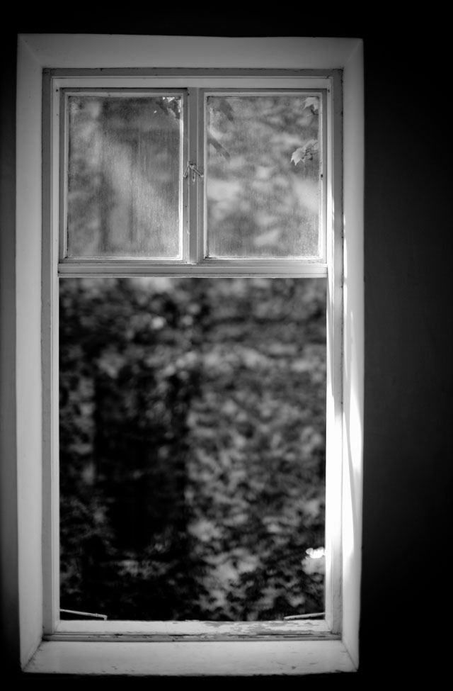 Vienna window, 2013. Leica M 240 with Leica 50mm Noctilux-M ASPH f/0.95 at 200 ISO, 1/125 sec. © Thorsten Overgaard. 
