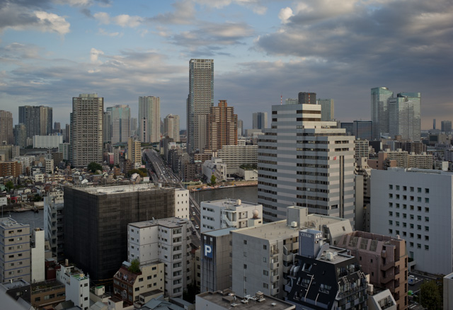 Tokyo skyline before sunset. Leica M-D 262 with Leica 35mm Summilux-M AA ASPHERICAL f/1.4. © 2016 Thorsten Overgaard.