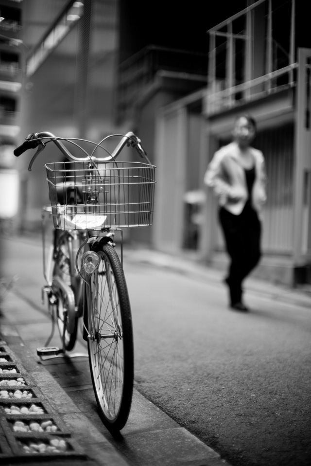 My daily bicycle photo from my morning walk in Tokyo, Japan, Leica M-D 262 with Leica 50mm Noctilux-M ASPH f/0.95. 