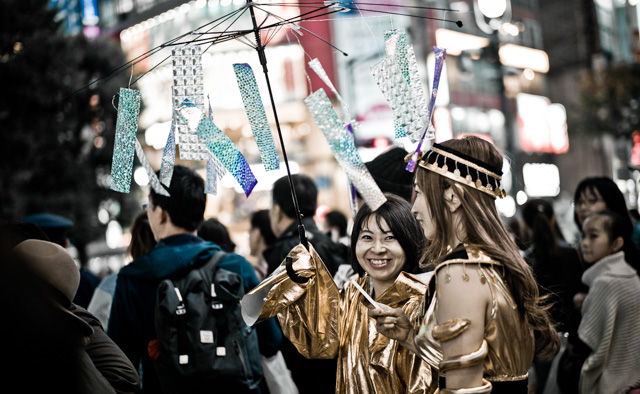 In Shibuya-ku, Tokyo. Leica M-D 262 with Leica 50mm Summilux-M ASPH f/1.4 BC. © 2016 Thorsten Overgaard. 