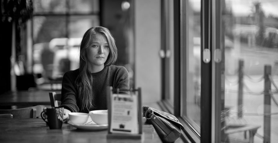 In a diner, far from home. Satu from Finland. Leica M240 with Leica 50mm Noctilux f/0.95. © Thorsten Overgaard. 