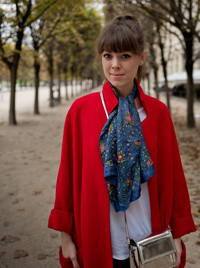 I met this charming lady in Palais Royal in Paris. I asked if I could take a photo. I could. She's Jenny Bernheim. and was in paris for the fashion week. Leica Q. 