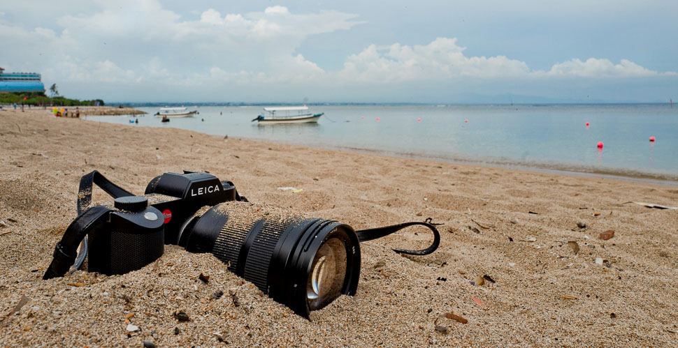 Here's how you can have fun with a camera even you don't have any batteries. The Lecia SL on the hot sun in Bali, photographed with the Leica Q.  © 2015-2016 Thorsten Overgaard.