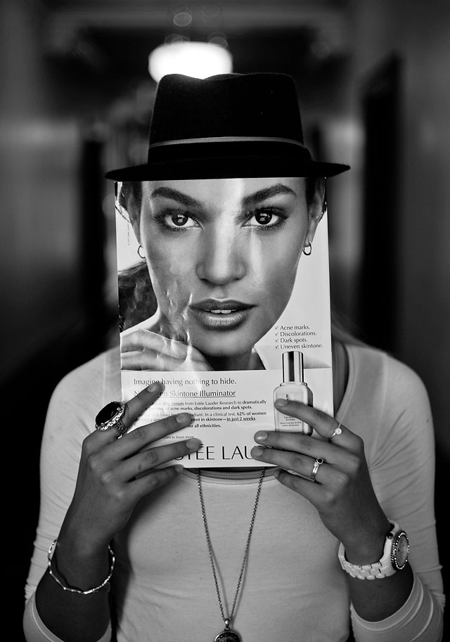 Hotel hallway, Leica M9 and Leitz 50mm Summicron-M f/2.0.