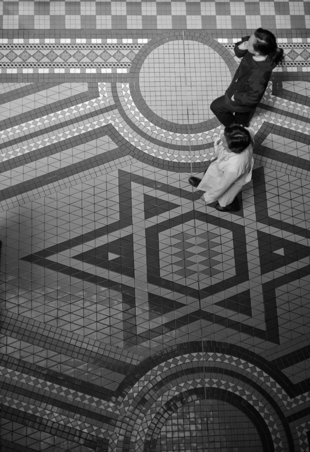 Sydney October 2011. Leica M9 with Leica 50mm Noctilux-M f/1.0 at 160 ISO, 1/360 sec. © Thorsten Overgaard.